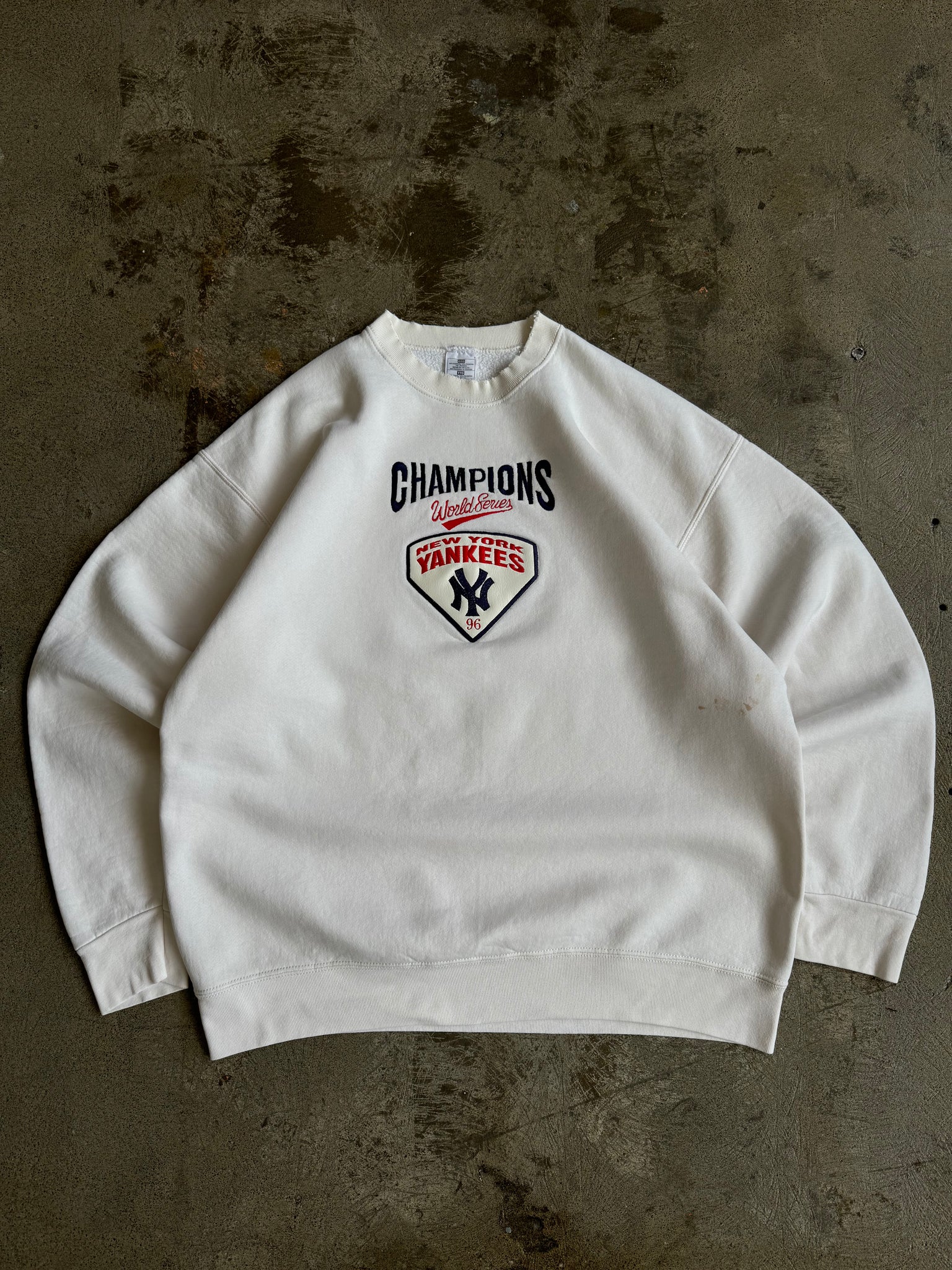 Vintage New York Yankees Sweatshirt (L/XL)